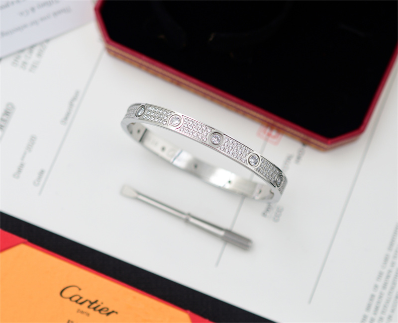 Cartier Bracelet 055